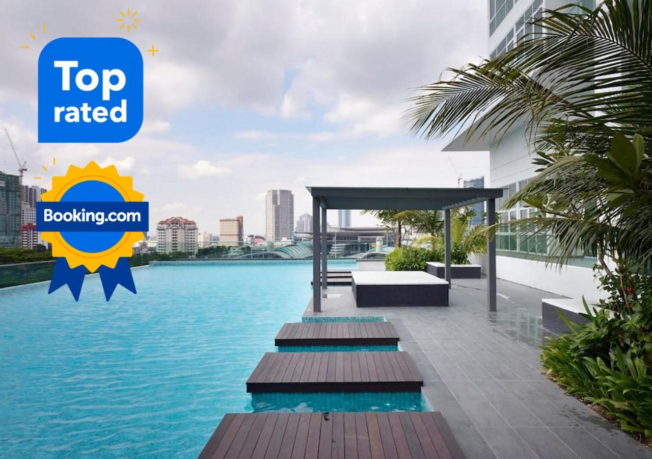 Paragon Suites Studios With Private Jacuzzi Near Ciq Rts Джохор-Бару Экстерьер фото